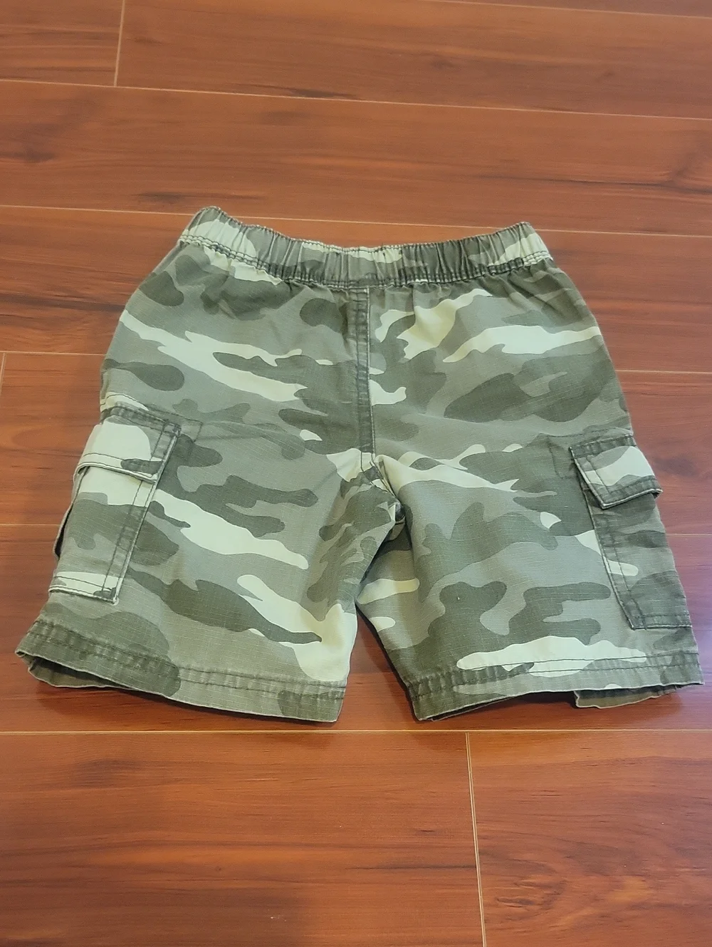 THE CHILDREN'S PLACE Cargo Shorts Camo Size 4T